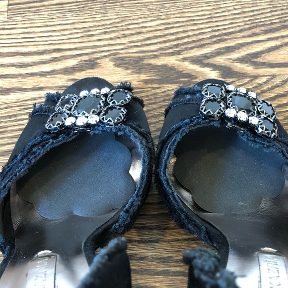 BCBG MaxAzria Black Platform Heel w removable clip - Picture 7 of 7